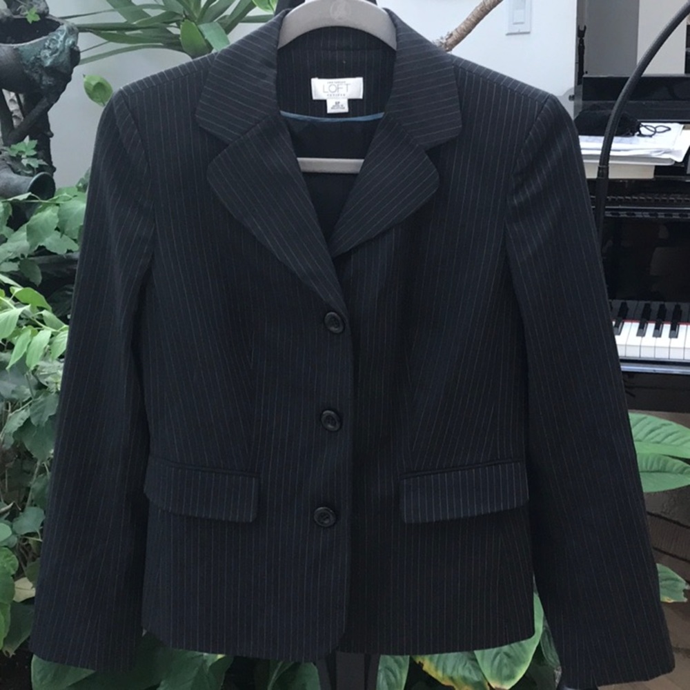 Ann Taylor Loft Black with blue/white pinstripe 6P